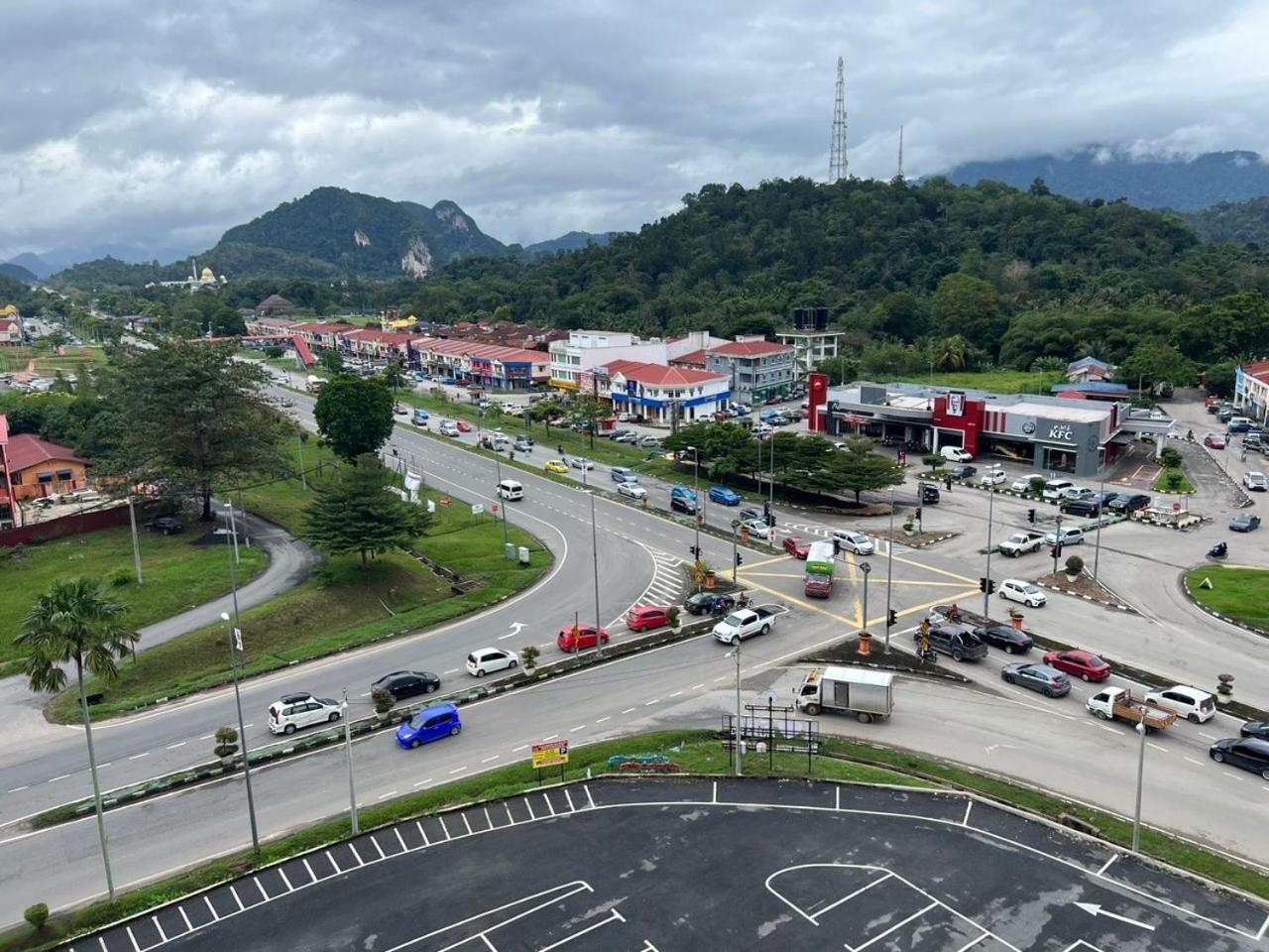 Samsara Studio Apartment At Kompleks Mutiara Gm Gua Musang Kültér fotó